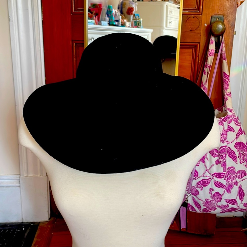 Black Felt Floppy Hat F21